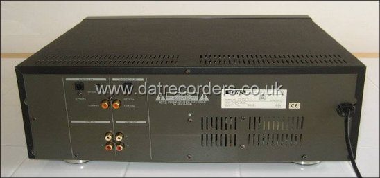 Teac R-9